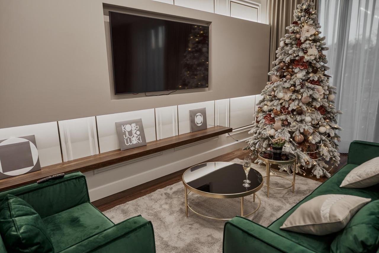 Kostjukowski Apartments Avalon リヴィウ エクステリア 写真