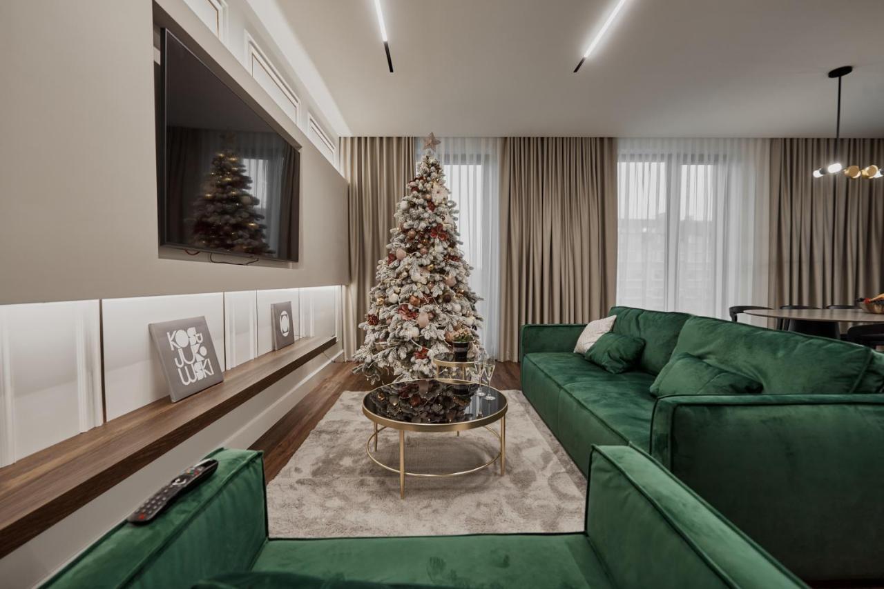 Kostjukowski Apartments Avalon リヴィウ エクステリア 写真