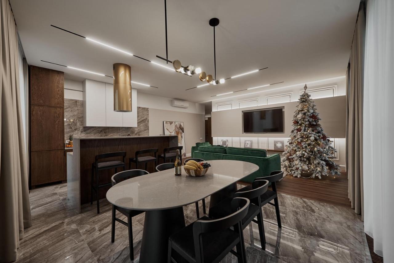 Kostjukowski Apartments Avalon リヴィウ エクステリア 写真