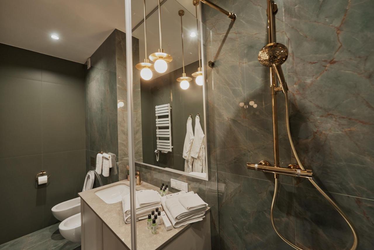 Kostjukowski Apartments Avalon リヴィウ エクステリア 写真