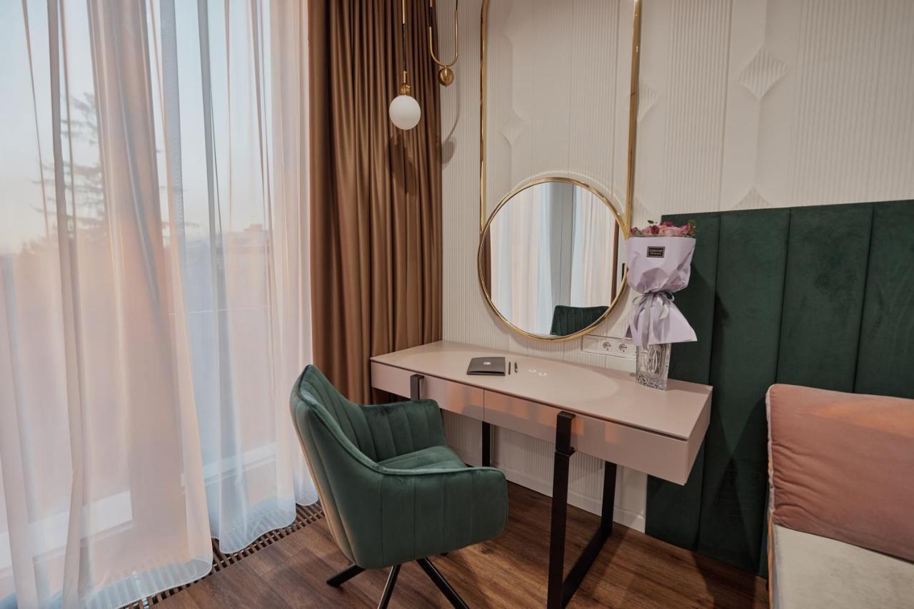Kostjukowski Apartments Avalon リヴィウ エクステリア 写真