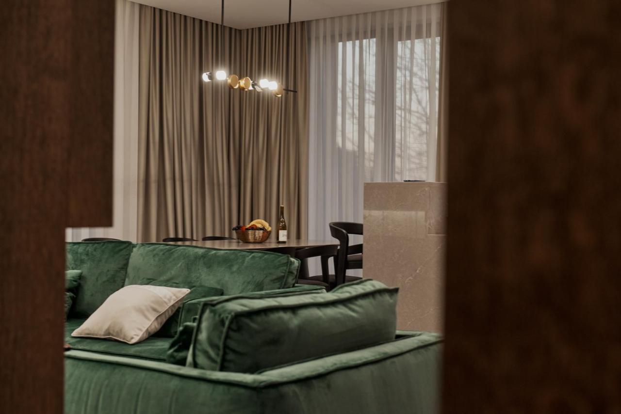 Kostjukowski Apartments Avalon リヴィウ エクステリア 写真