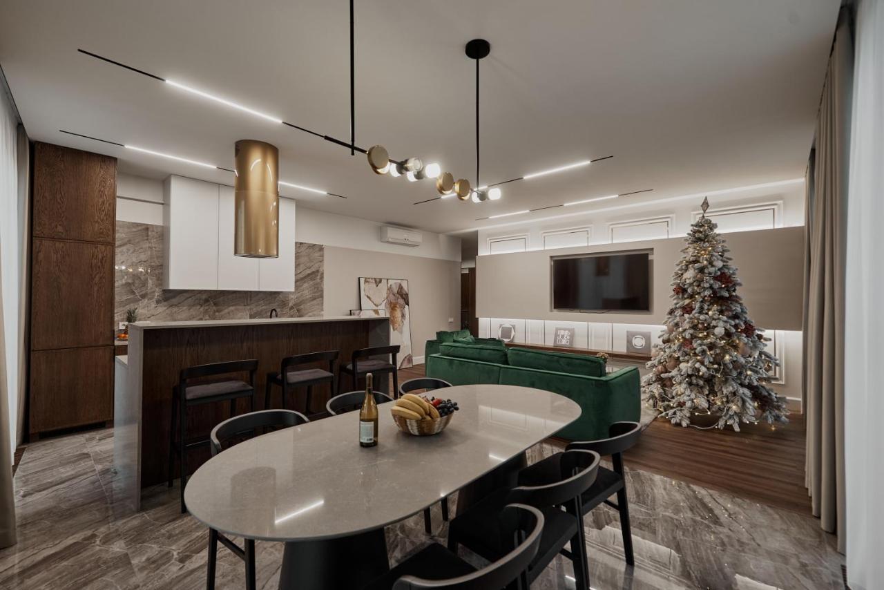 Kostjukowski Apartments Avalon リヴィウ エクステリア 写真