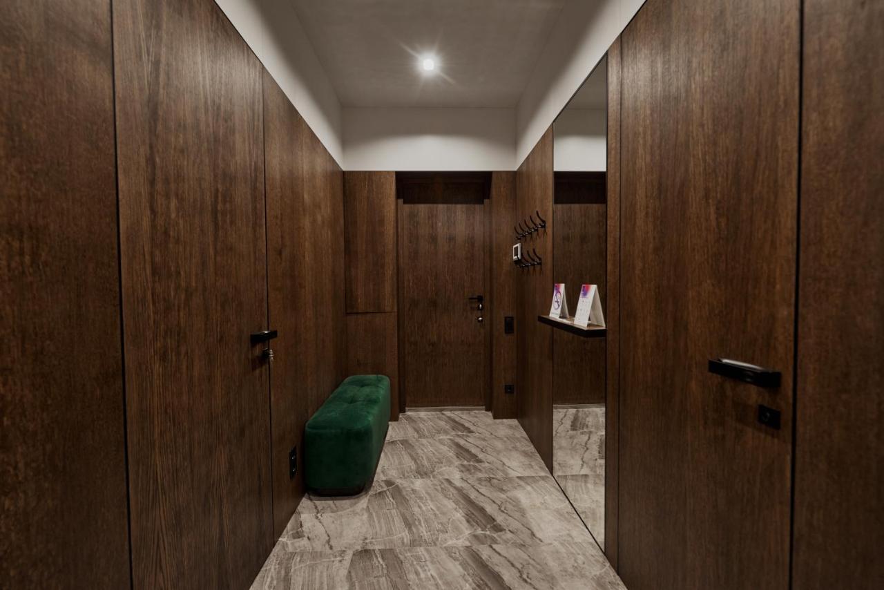 Kostjukowski Apartments Avalon リヴィウ エクステリア 写真